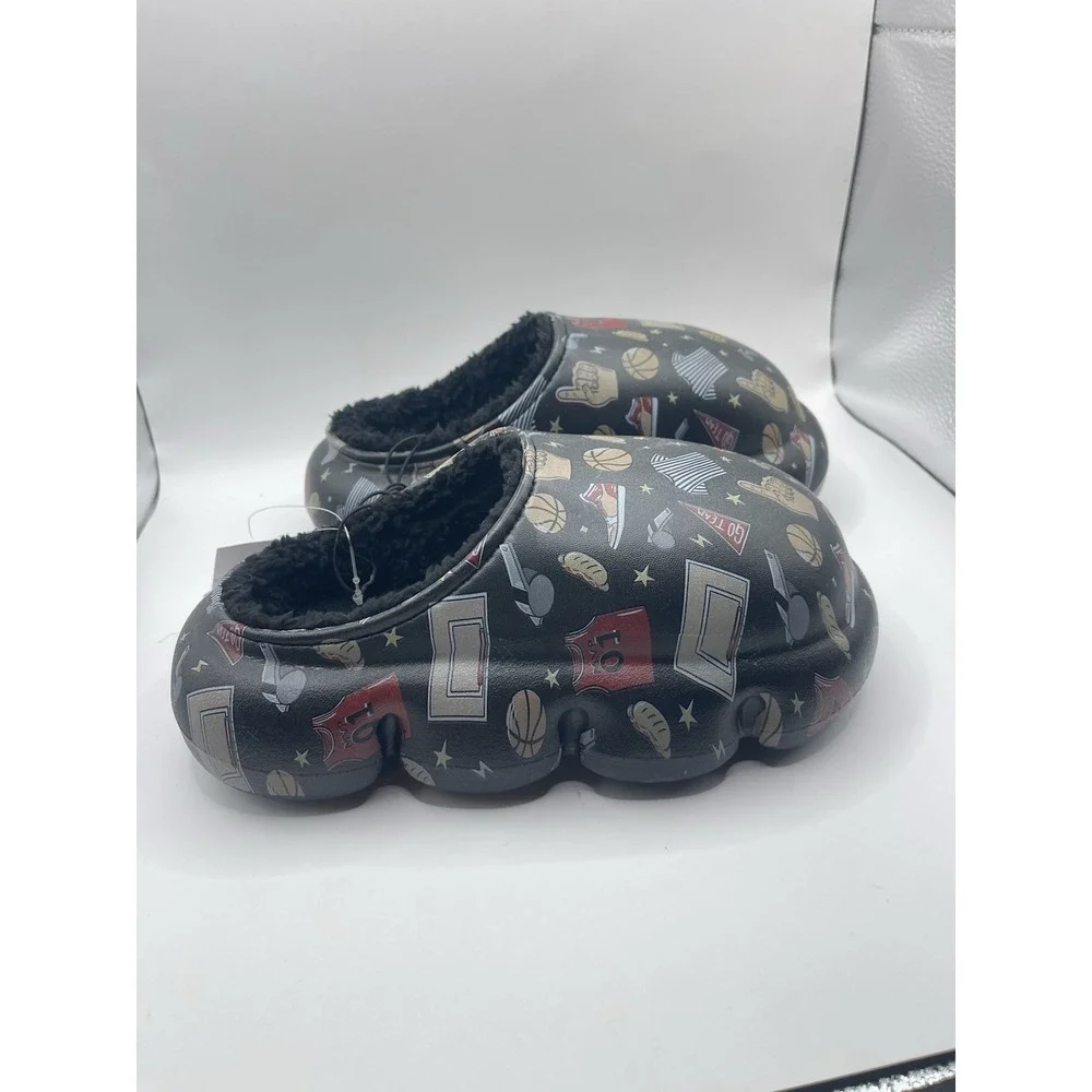 Kids Size 1 Red Black Logo‎ SlipOn Clogs Rubber Sherpa Lining red Foam comfort